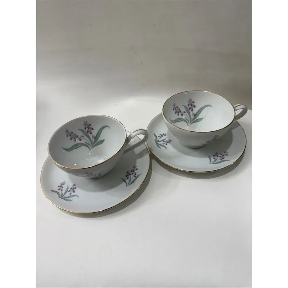 R KPM Krister Germany White Porcelain Teacup Saucer Set F669. 27 Purple Floral